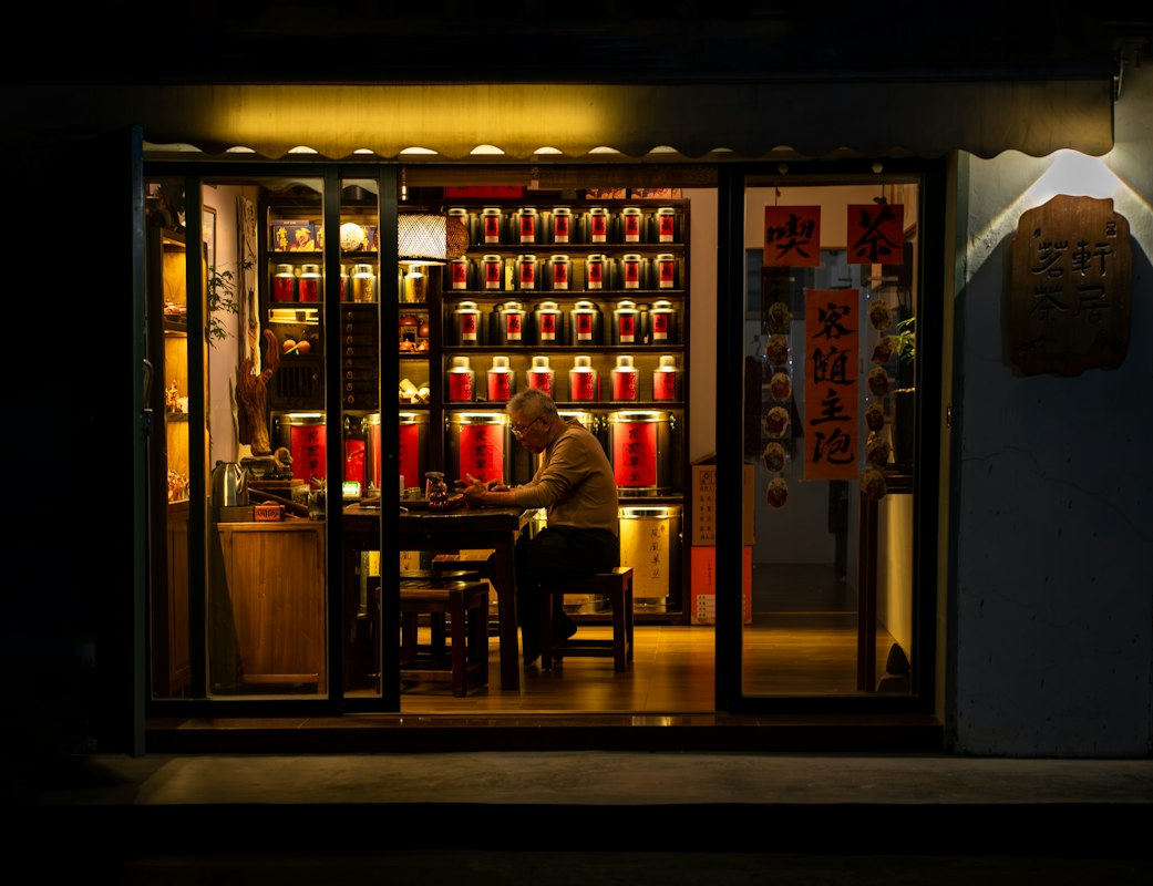 Tea sourcing from Chinese mountains